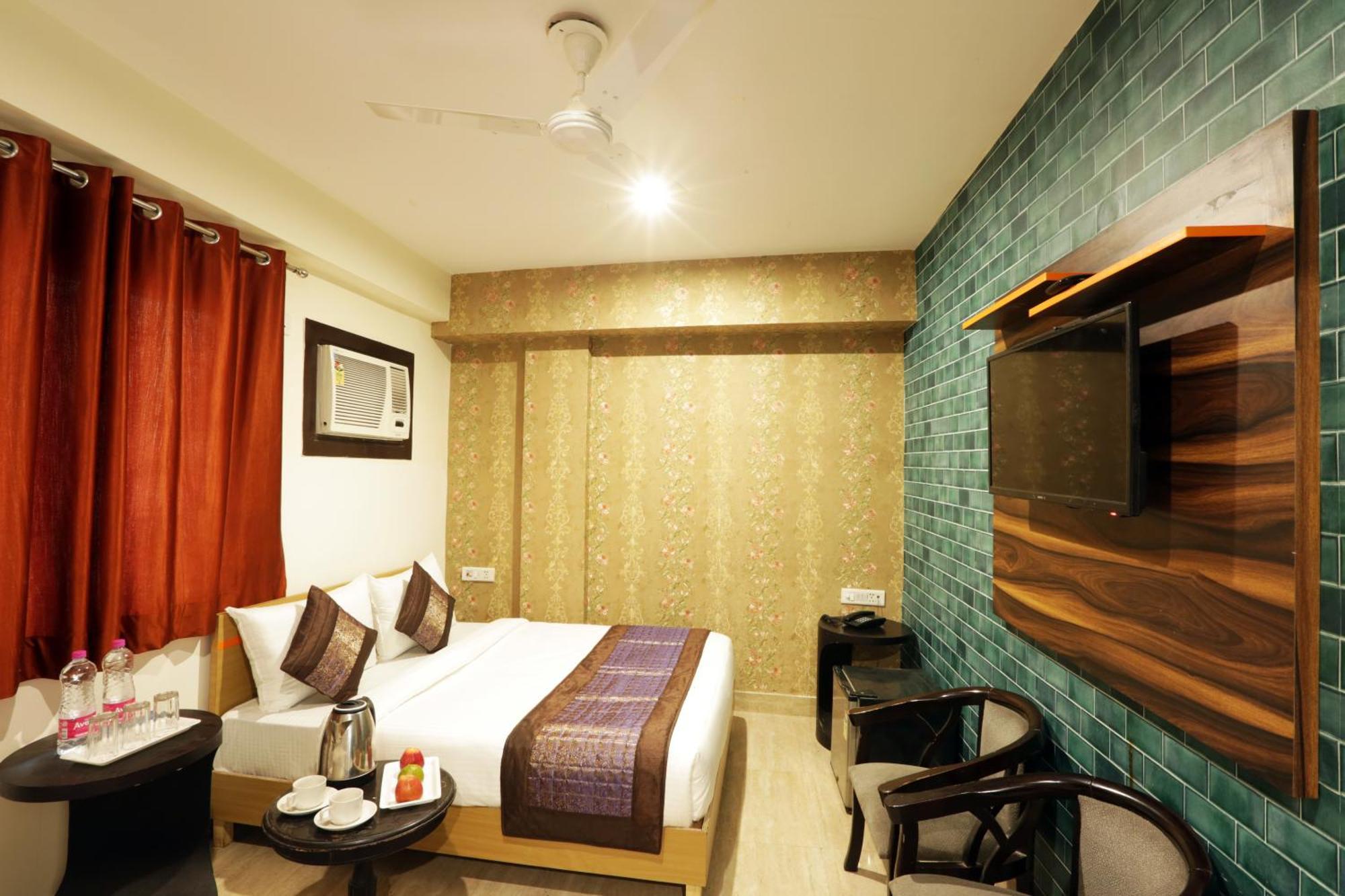 Sky View At Airport Hotel 3*